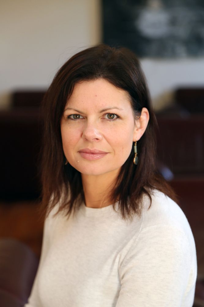 Prof Christine Loscher