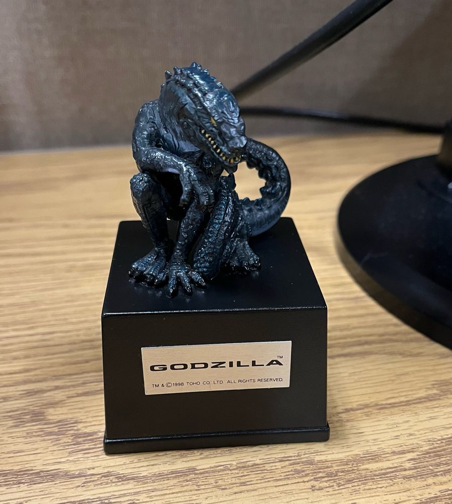 Small desk statuette of the 1998 Godzilla design 