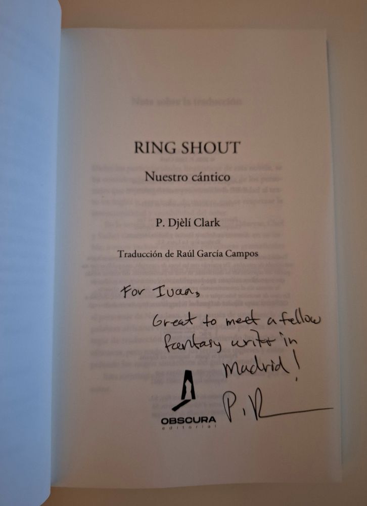 Dedicatoria y firma del autor del libro.
