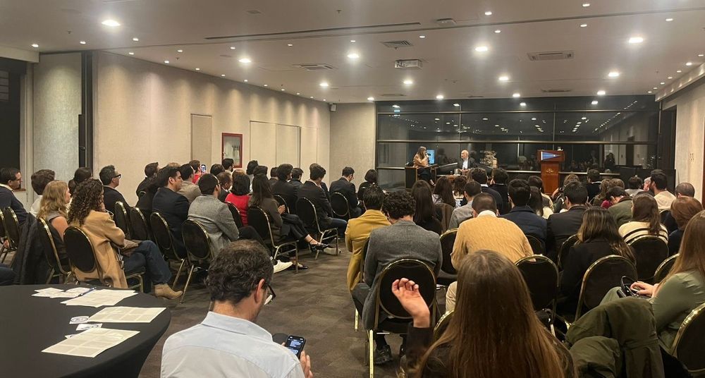 Columbia University alumni gather to hear Professor Joseph Stiglitz in Bogota, Colombia