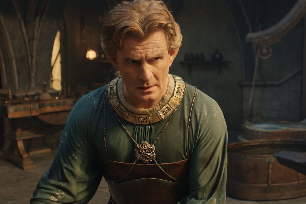 Celebrimbor looking surprised and also, buff. 