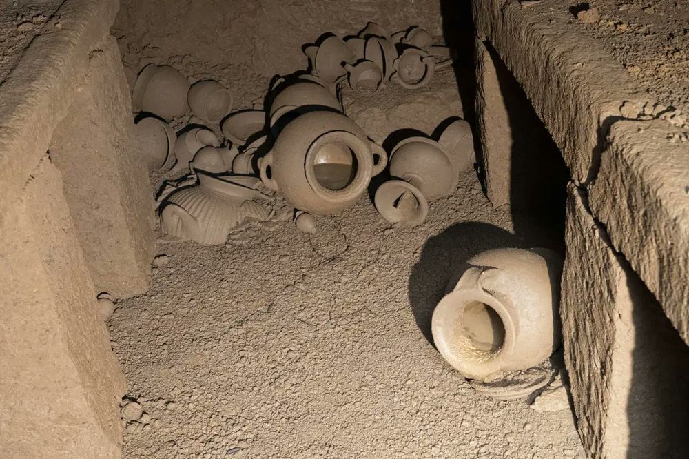 Etruscan ceramic filling the tomb