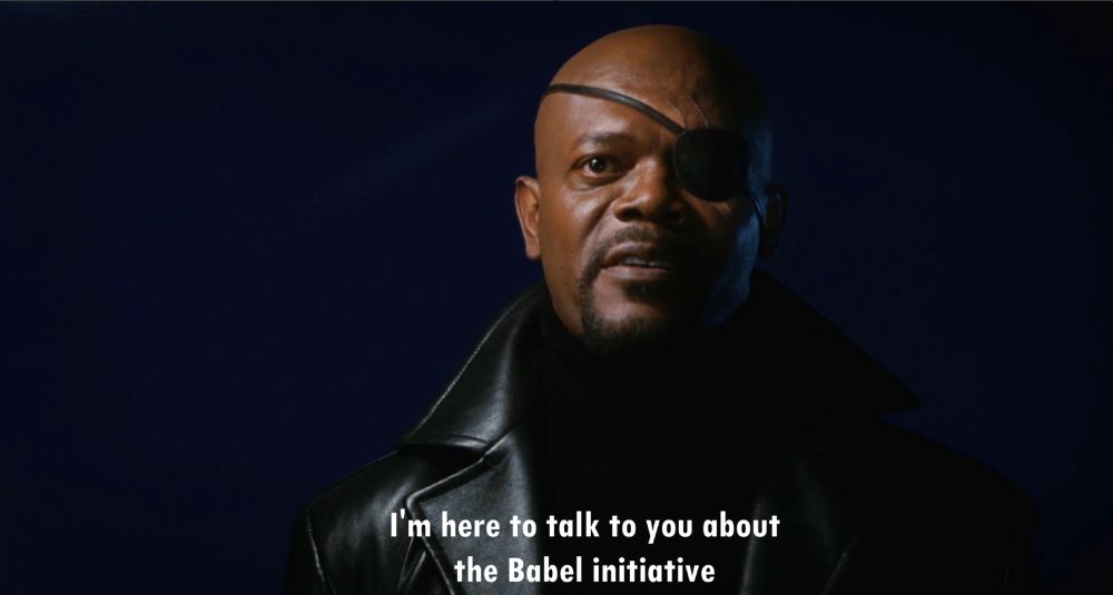 Nick Furia en la escena post-creditos de Iron-Man 1. Los subtitulos pone en ingles: Estoy aquí para hablarle sobre la iniciativa Babel