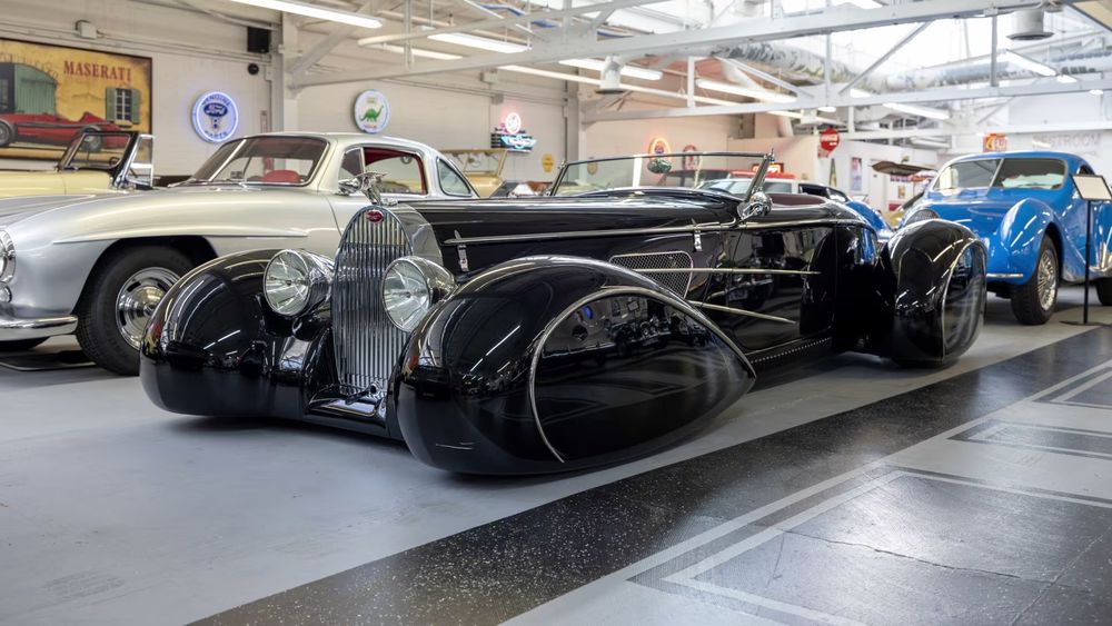 2003 Delahaye USA Bugnotti Boattail Speedster designed by Chip Foose