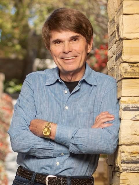 Happy Birthday, Dean Koontz, born 9 July 1945.

‘I work 10- and 11-hour days […] On good days, I might wind up with five or six pages of finished work; on bad days, a third of a page.’
—Dean Koontz

#Readers #BlueSkyBooks #Books #WritersOfBlueSky #SkyWriting #BlueskyLit #WritingCommunity