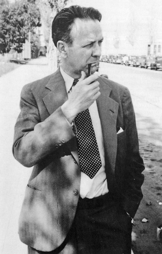 Happy birthday, Raymond Chandler, born 23 July 1888.

‘In writing a novel, when in doubt, have a man come through a door with a gun in his hand.’
—Raymond Chandler

#Readers #BlueSkyBooks #Books #WritersOfBlueSky #SkyWriting #BlueskyLit #WritingCommunity