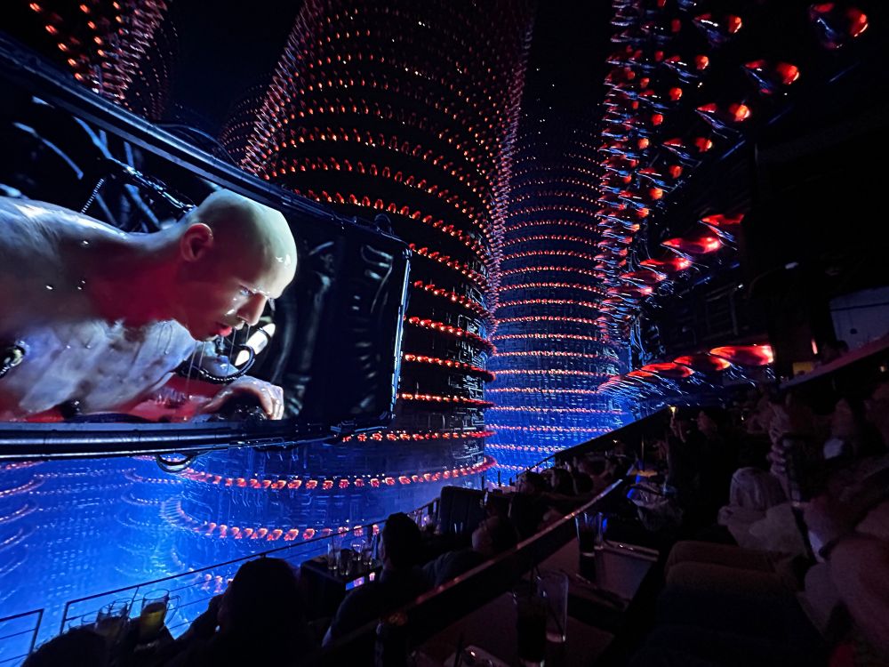 Neo from the matrix, shot of the cosm theater