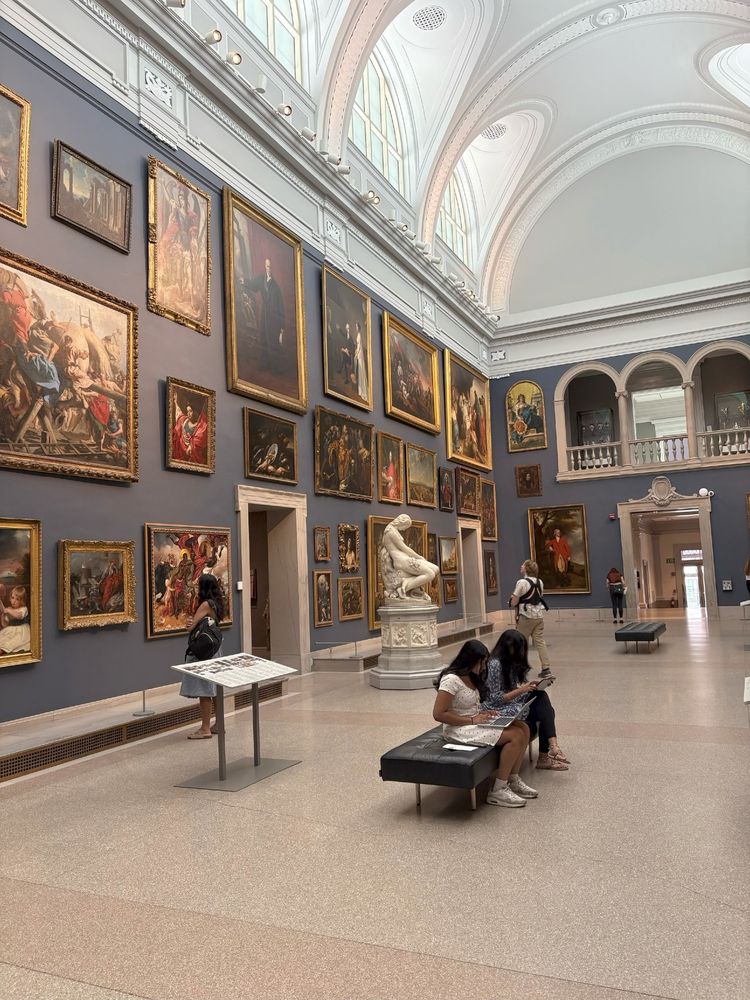The Nook Farm Voices students visiting the Wadsworth Atheneum in Hartford, CT.