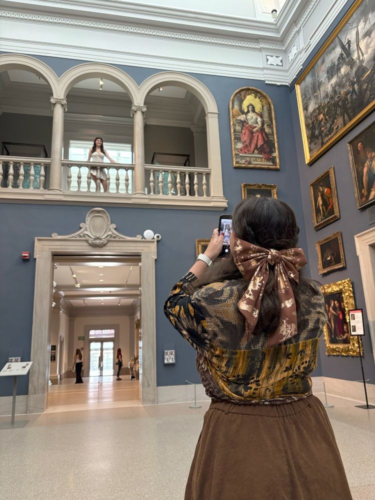 The Nook Farm Voices students visiting the Wadsworth Atheneum in Hartford, CT.