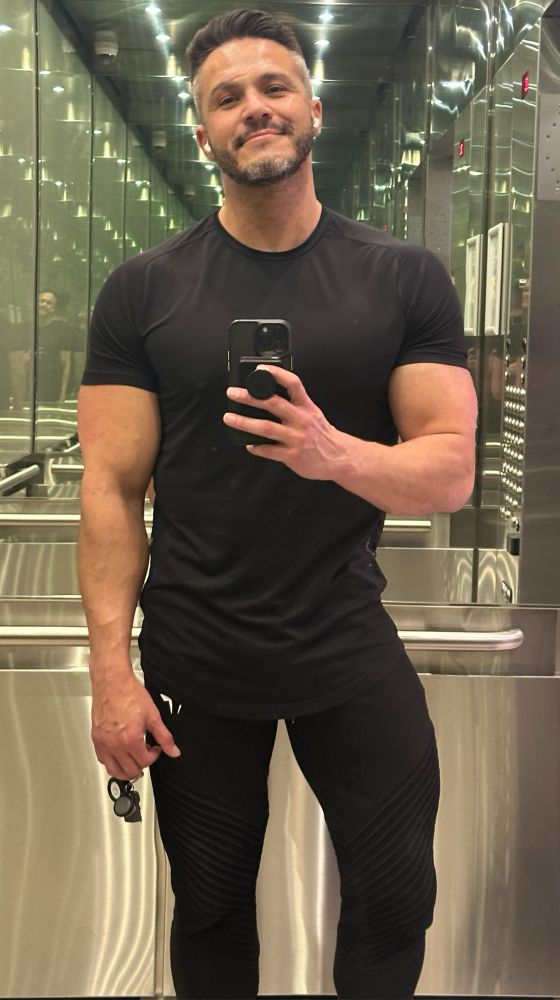 Two workouts a day! Send carbs!! 💦😅