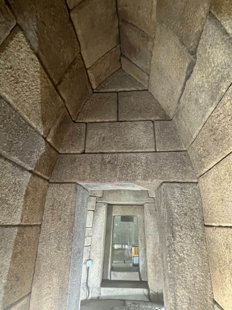 Ashlar masonry forming the corridor leading to the tomb-chamber