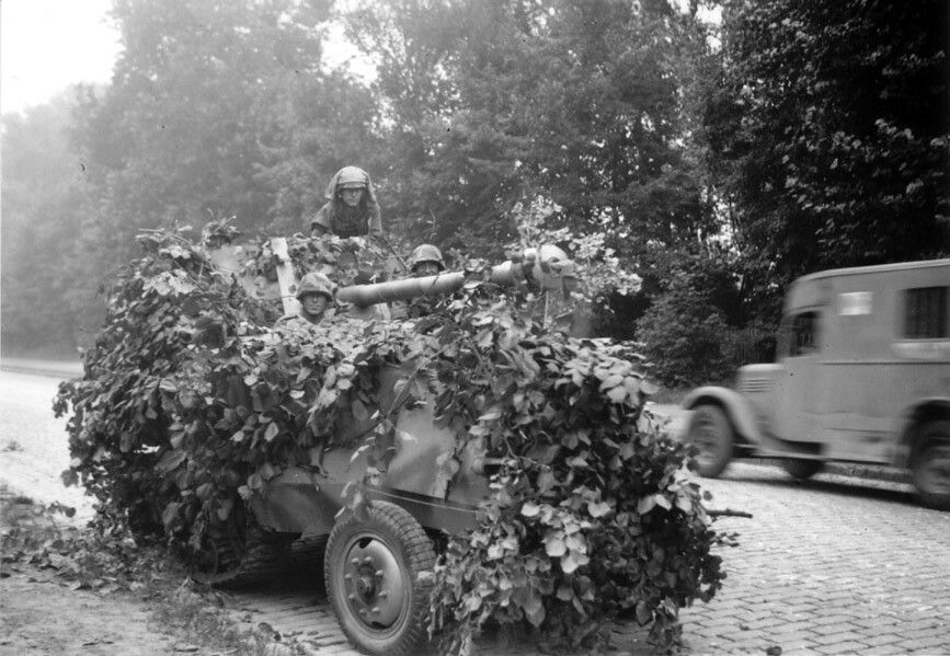 Panzerjäger 7,5 cm PaK 40 auf Zugkraftwagen Somua MCG S-307(f)