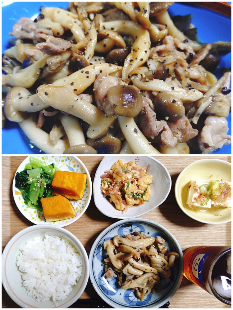 晩ごはんの写真。岩崎ファームさんのレシピで作ったぶなしめじのソテー。
アレンジして細かく切った豚こま肉も入っいてる。焼きめがついて、黒胡椒が振られている。
一人前のトレイには、ほかに小松菜のおひたし、かぼちゃの煮付け、油揚げの酢味噌和え、冷奴、麦茶、白米がある。