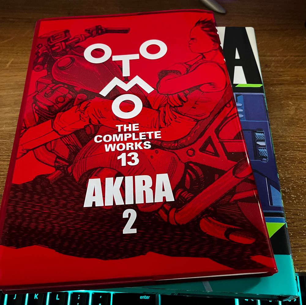 complete works akira 2 on top of akira volume 2