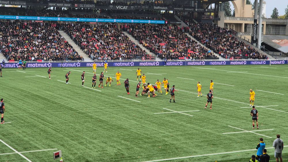 Photo of a game of rugby 