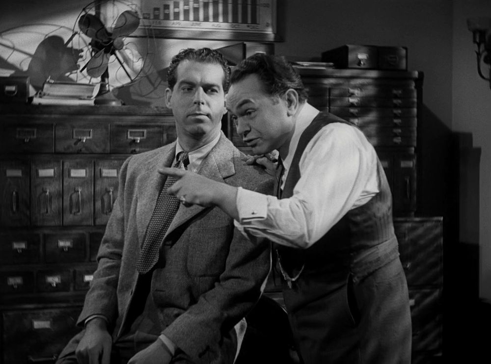 𝑫𝒐𝒖𝒃𝒍𝒆 𝑰𝒏𝒅𝒆𝒎𝒏𝒊𝒕𝒚 (1944)
Fred MacMurray as insurance salesman Walter Neff and Edward G. Robinson as Barton Keyes, the shrewd and dogged claims manager at Pacific All Risk Insurance.