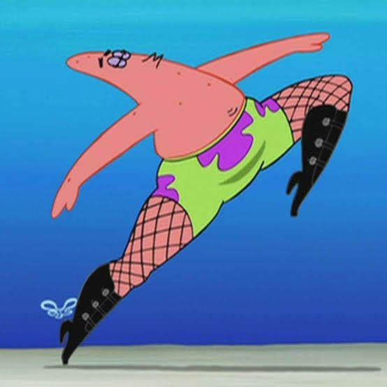 Desenho do personagem Patrick, do desenho Bob Esponja. Ele está usando shorts verde com flores roxas, meia calça arrastão e botas pretas de cano alto. Ele está saltando com os olhos fechados.