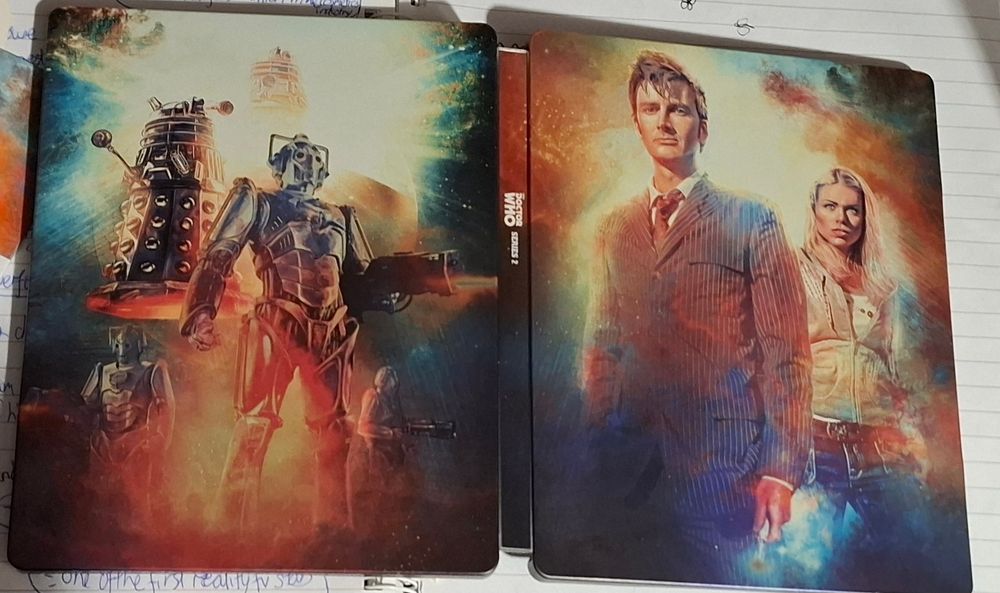 Doctor who s2 steelbook open.