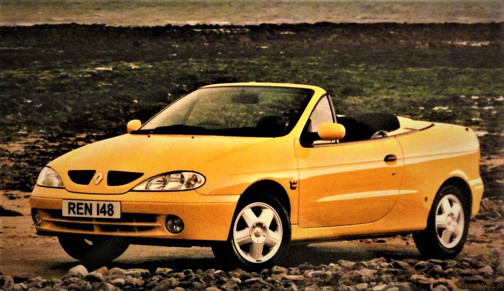 1st gen Renault Megane Cabrio in yellow