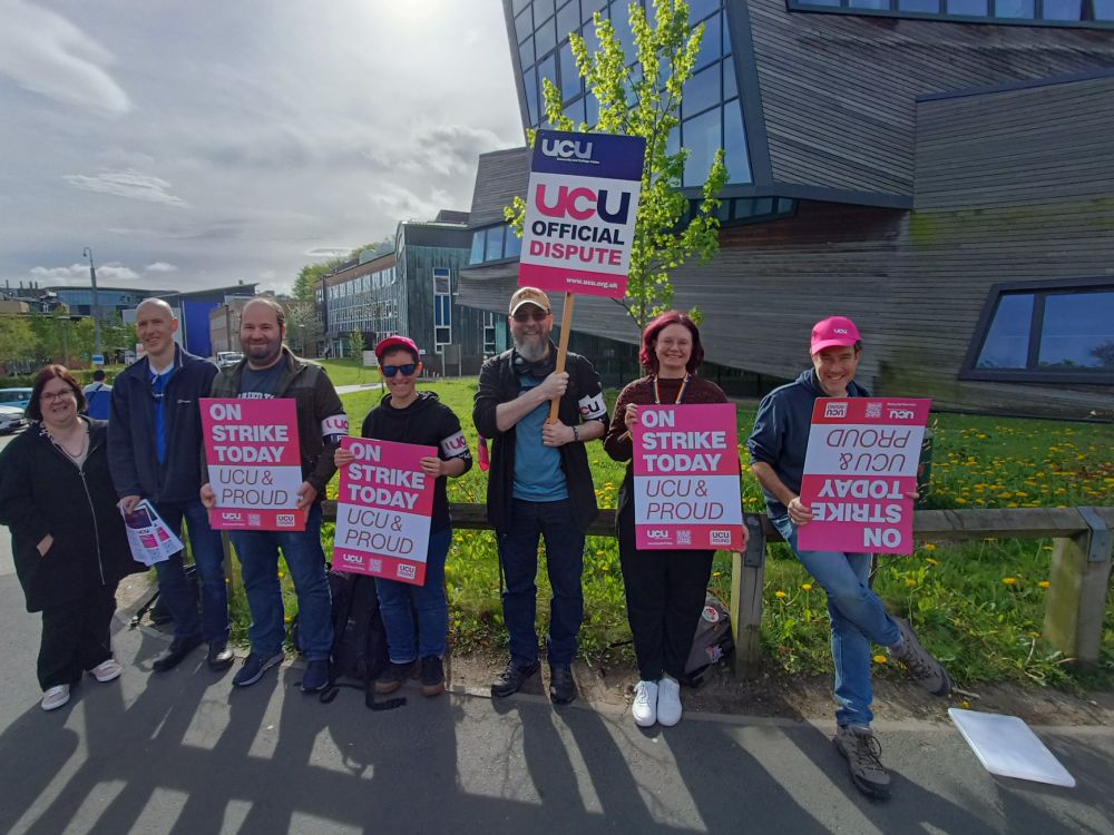 Durham UCU members on picket line.