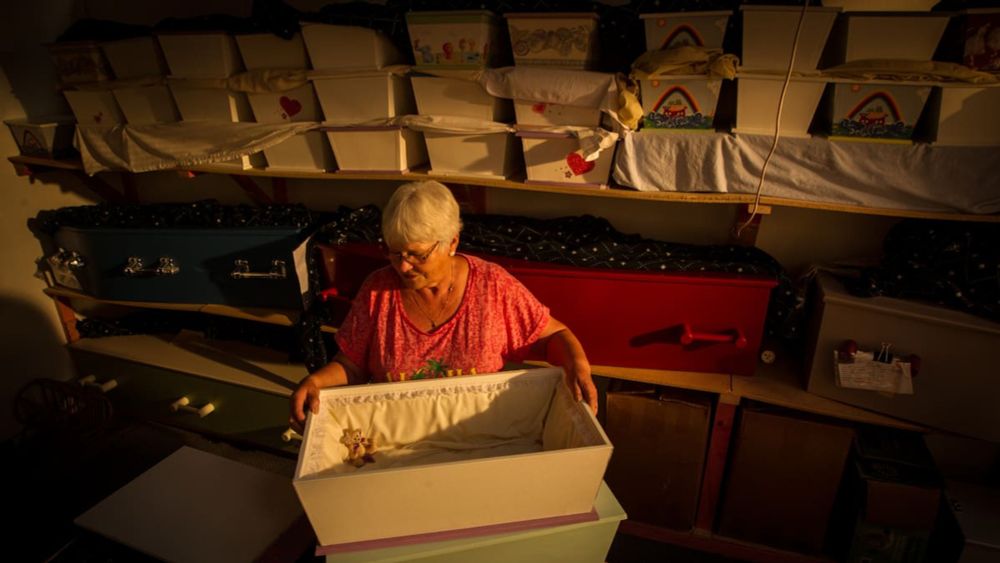 NZ send child-size coffins to measles-stricken Samoa