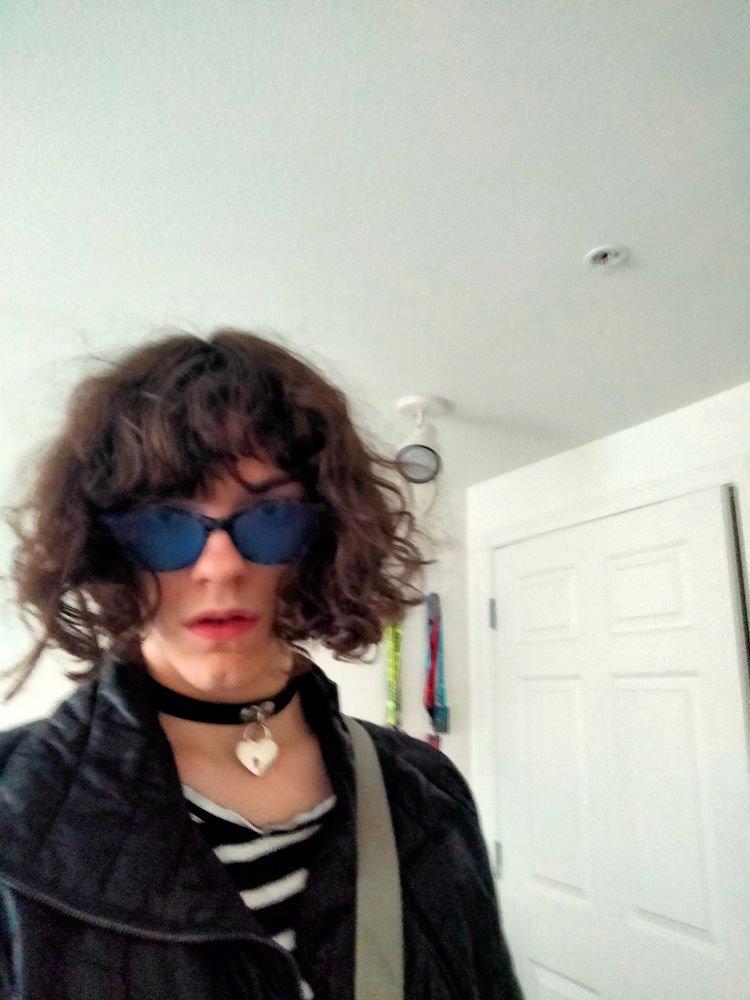 picture of girlboydogthing (me)