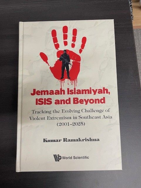Photo of hard copy of Kumar Ramakrishna's 'Jemaah Islamiyah, ISIS and Beyond'. More info here: https://www.worldscientific.com/worldscibooks/10.1142/14300?srsltid=AfmBOopJnurkoLydOJVorZElijpCSG_pxfx4PPB7nLpCP4xEXi6DR86T#t=aboutBook