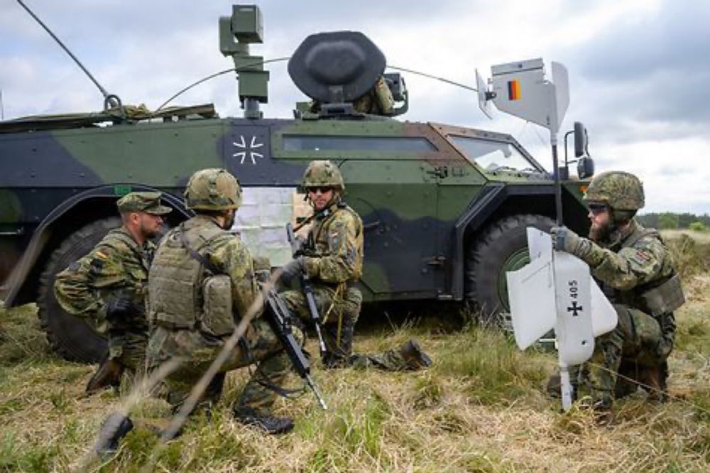 Deutscher Bundestag - Keine Mehrheit für Antrag zum Aufbau einer Drohnenarmee