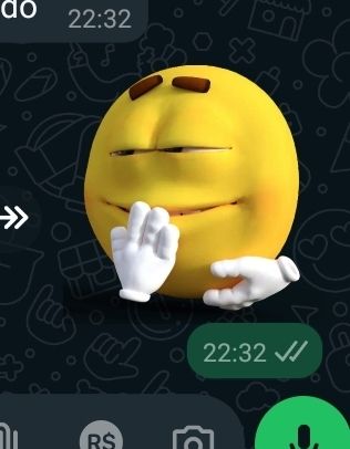 Figurinha do bicho ruim (emoji com cara de hihihi)