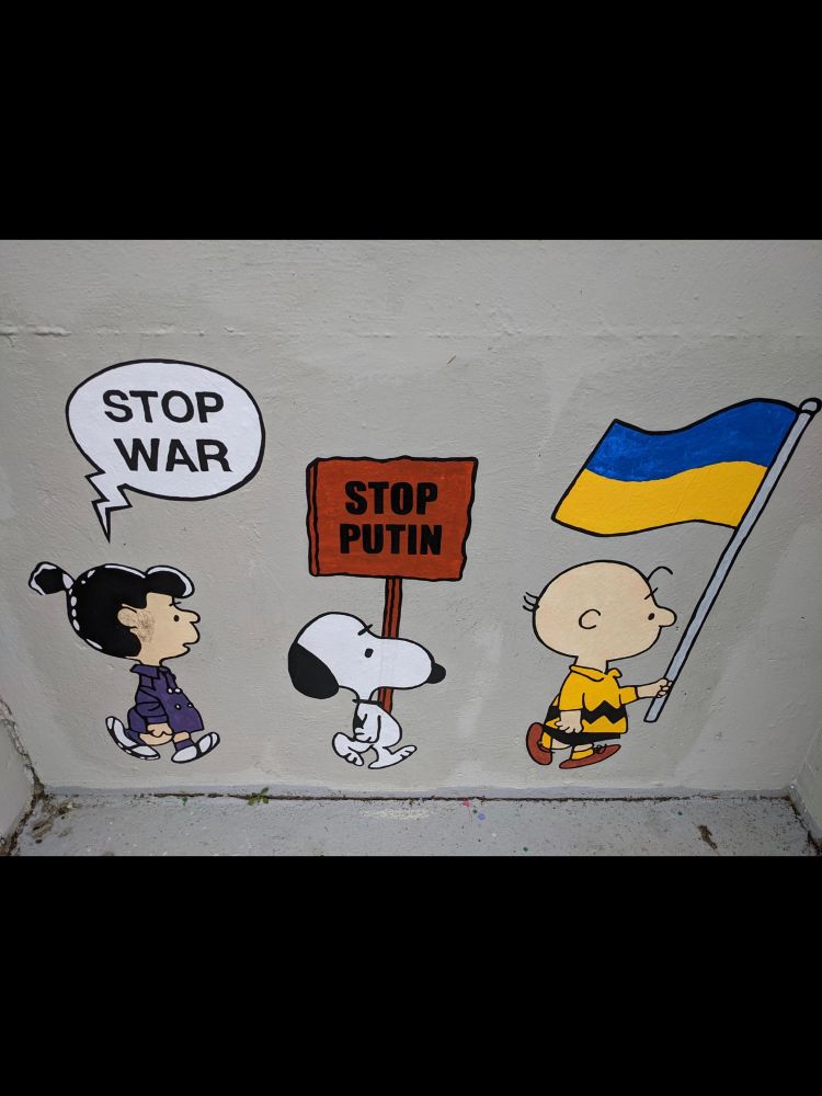 Die Peanuts demonstrieren für die Ukraine (Wandbilder)