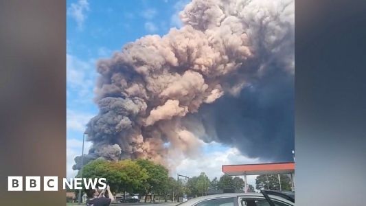 Watch: Chemical plant fire causes huge smoke plumes in Georgia