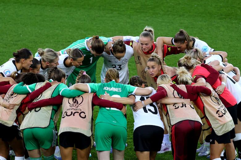 DFB-Frauen, vielen Dank!! Grandiose Leistung!! 