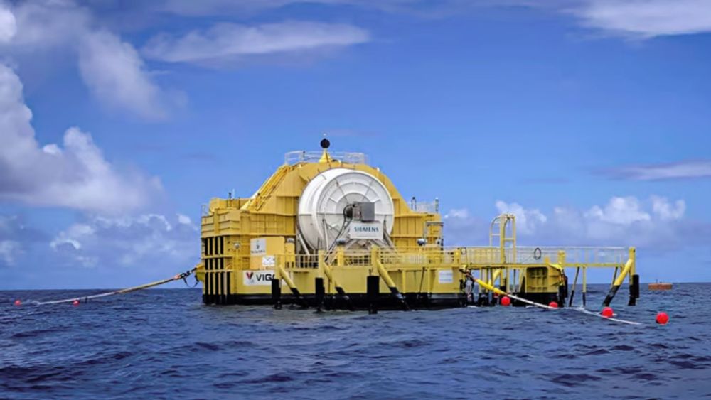 World’s largest floating wave energy device deployed in Hawaii