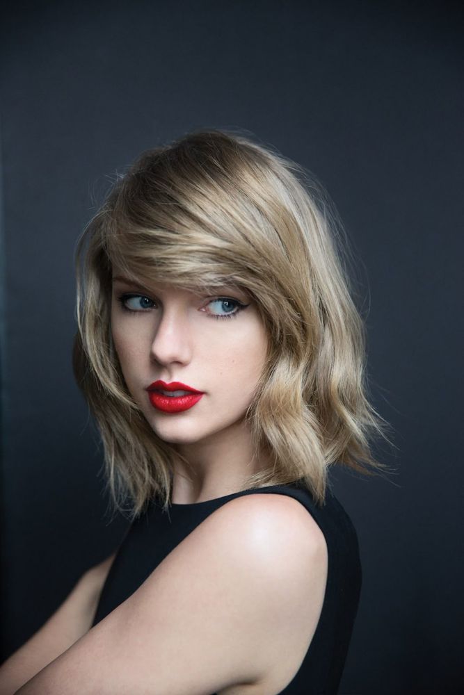 Picture of Taylor Swift from a Sarah Barlow Photoshoot