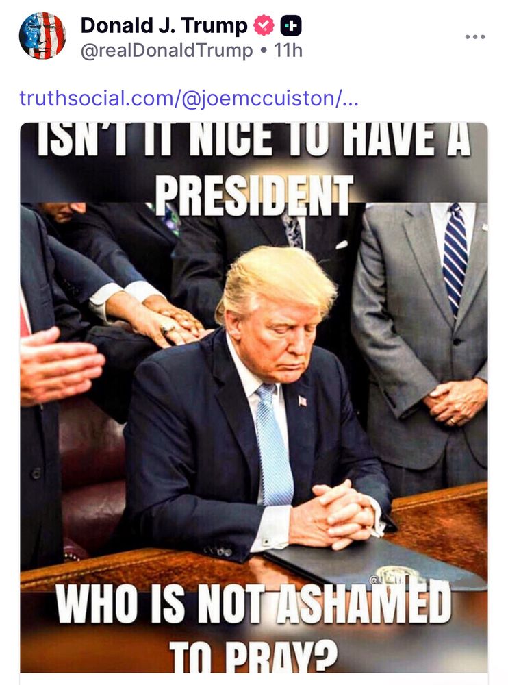 Pic of Trump praying 