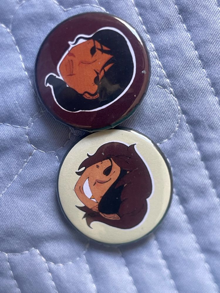 Vermelho vinho é a Lucie e a verde mais claro é a Ray