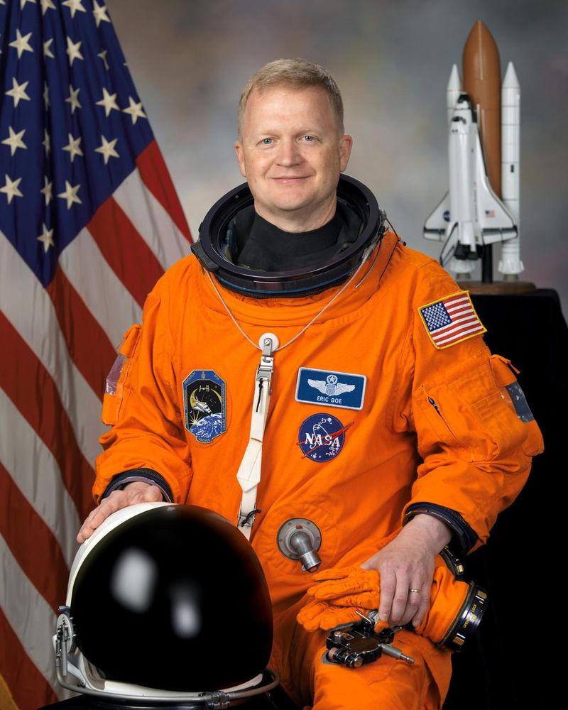 Official portrait of Eric Boe
