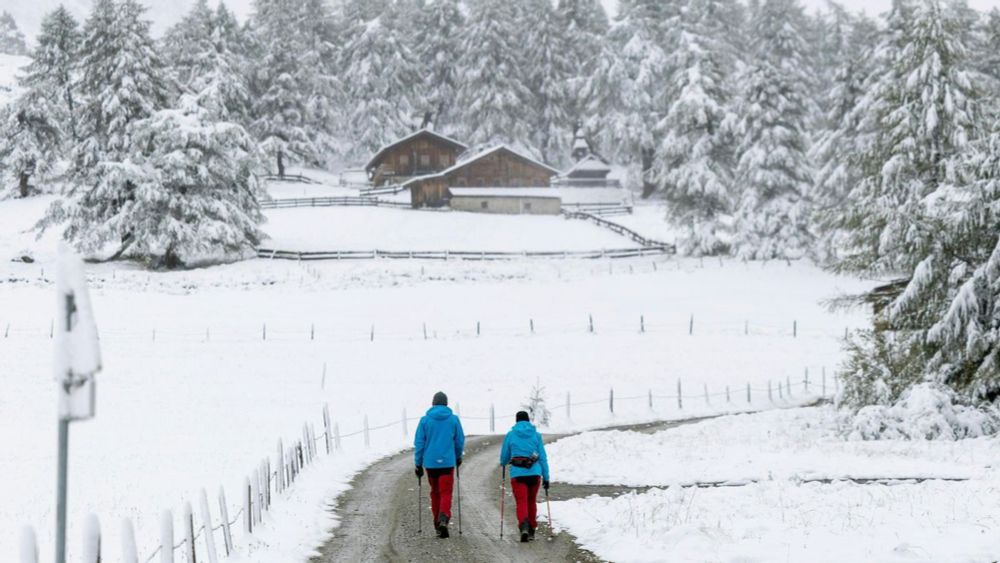 Österreich: Schnee und Regen führen zu Verkehrsbehinderungen