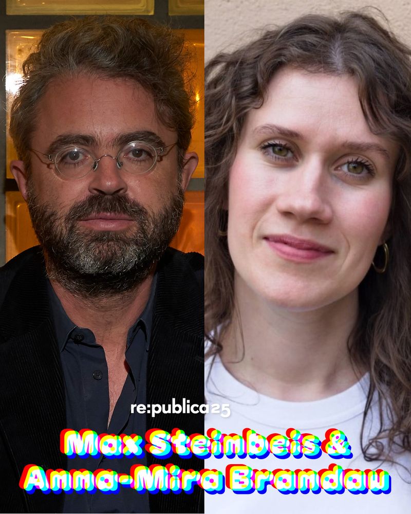 Das Foto zeigt Max Steinbeis auf der linken Seite. Er trägt einen Anzug und Brille und sitzt vor einer Wand mit Glasfliesen. Auf der rechten Seite ist ein Portrait von Anna-Mira Brandau zu sehen. Sie trägt ihre lockigen Haare auf einer Seite und ein T-shirt. Sie schauen beide in die Kamera.