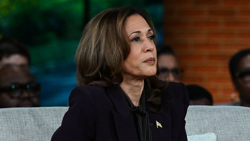 More Than 700 Current and Former National Security Officials Back Harris