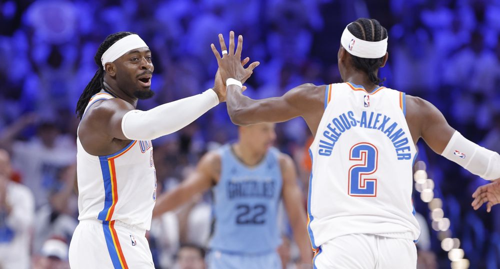 Each year, when the NBA schedule is announced, the league tells us who it thinks its biggest draws are by who it schedules most on national television. Coming off a championship this spring, the Oklahoma City Thunder appear to be the latest rising squad to be crowned by the NBA as a marquee team. So Read more...


The post Thunder join Lakers, Knicks, and Warriors with most national NBA games in 2025-26 appeared first on Awful Announcing.