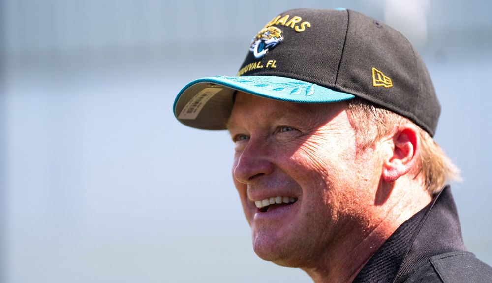 Having reestablished himself at Barstool and notching a legal victory against the NFL, Jon Gruden appears to be angling for a return to the sidelines. The Super Bowl-winner hasn’t coached since 2021 (he worked as a special consultant for the New Orleans Saints in 2023), when he resigned amid a scandal involving racist and misogynistic Read more...


The post Pete Thamel throws cold water on Jon Gruden-SEC possibility: ‘There are just better college coaches available…’ appeared first on Awful Announcing.