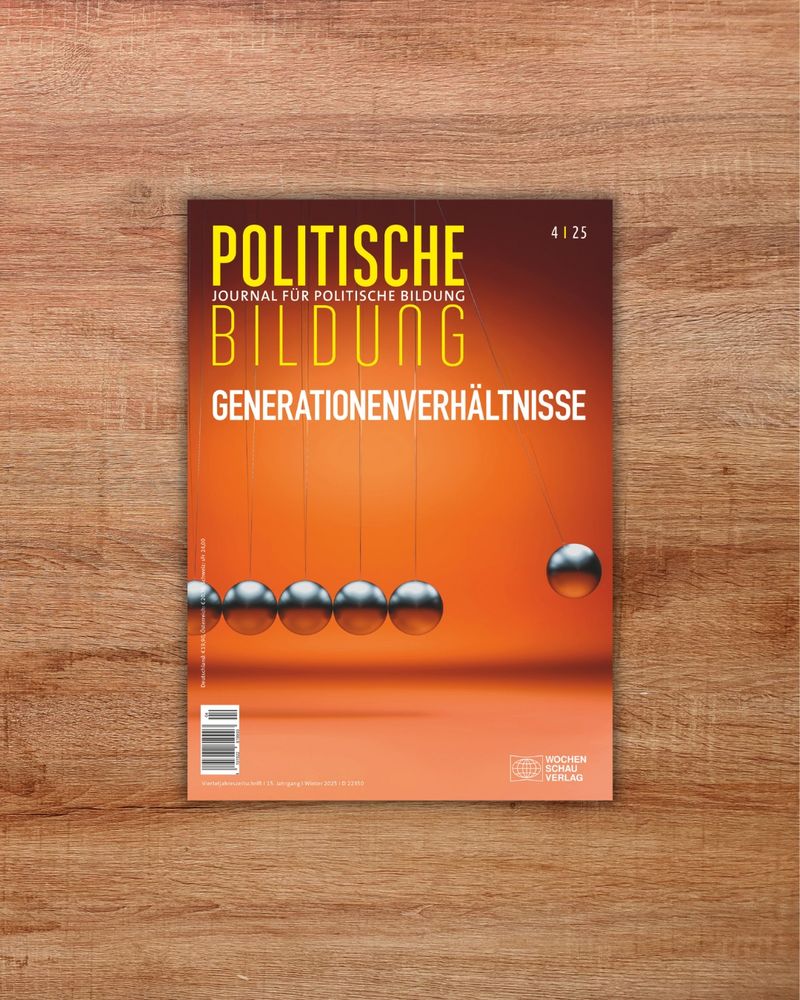 Cover der Zeitschrift „Journal für politische Bildung“. Auf orangefarbenem Hintergrund ist ein Newton-Pendel mit mehreren silbernen Kugeln zu sehen. Der Titel der Ausgabe 4/25 lautet „Generationenverhältnisse“.