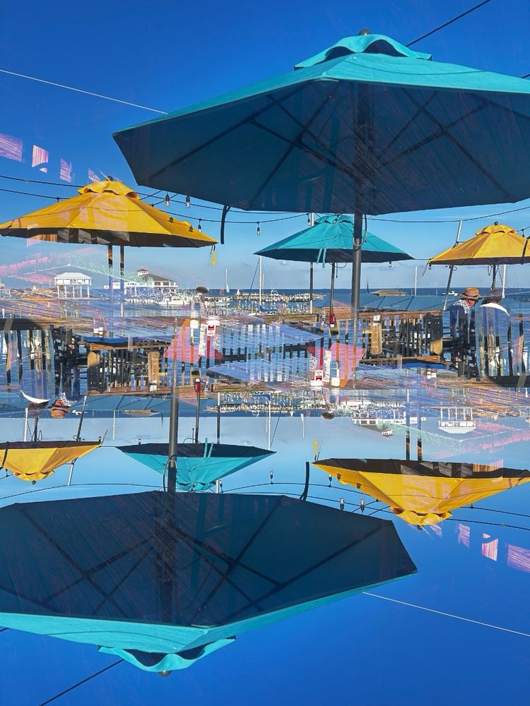 A photo manipulation of the beach that comes off as structured.