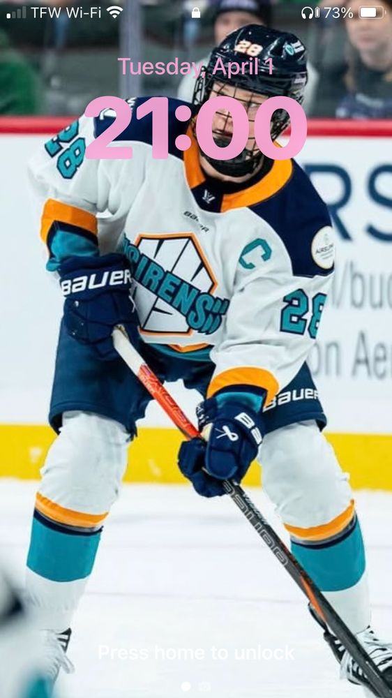 Picture of #28 captain of the NY Sirens, from the PWHL, Micah Zandee-Hart