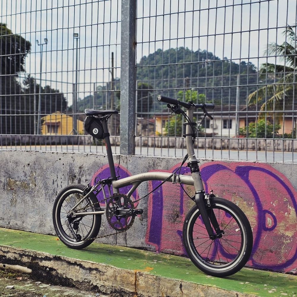 The Brompton T Line is my dream ride *sigh* someday