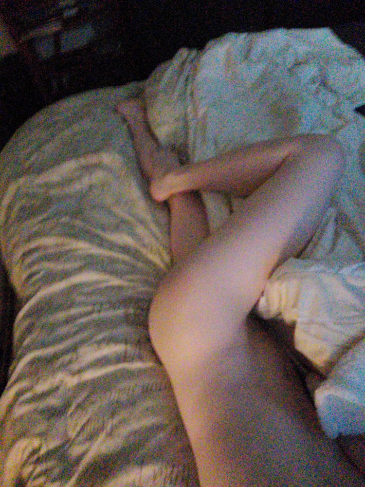 sleepy silby-leggies