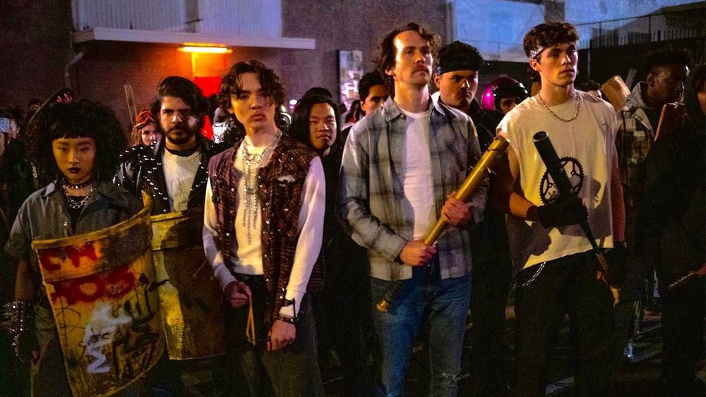 Freaky Tales movie shot of 924 Gilman crew ready to fight nazi scum.