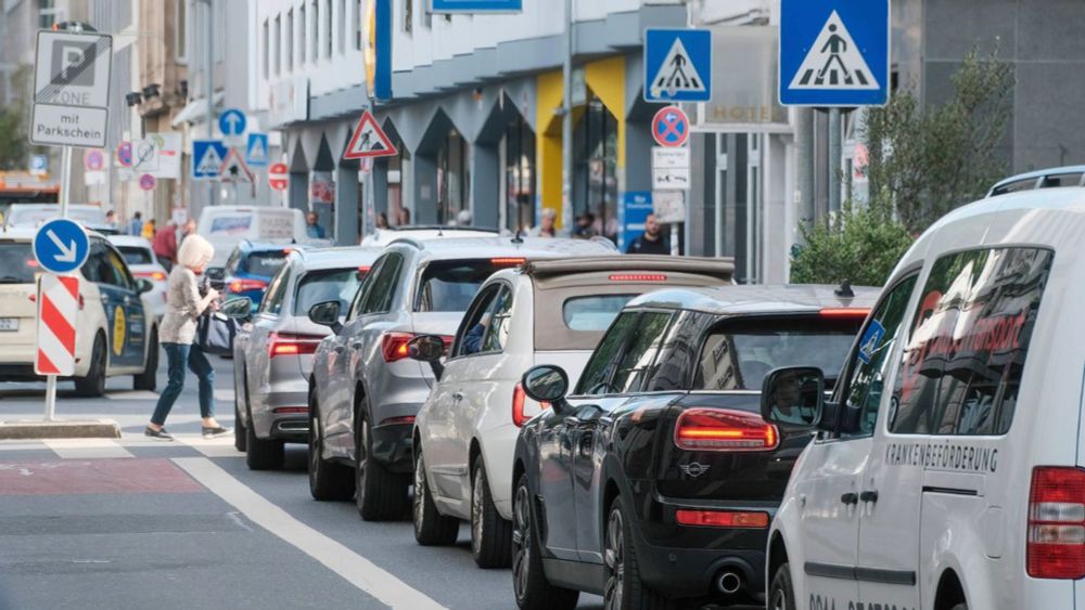 FDP: Umstrittenes Pro-Auto-Programm sorgt für Irritation bei Städten und Gemeinden