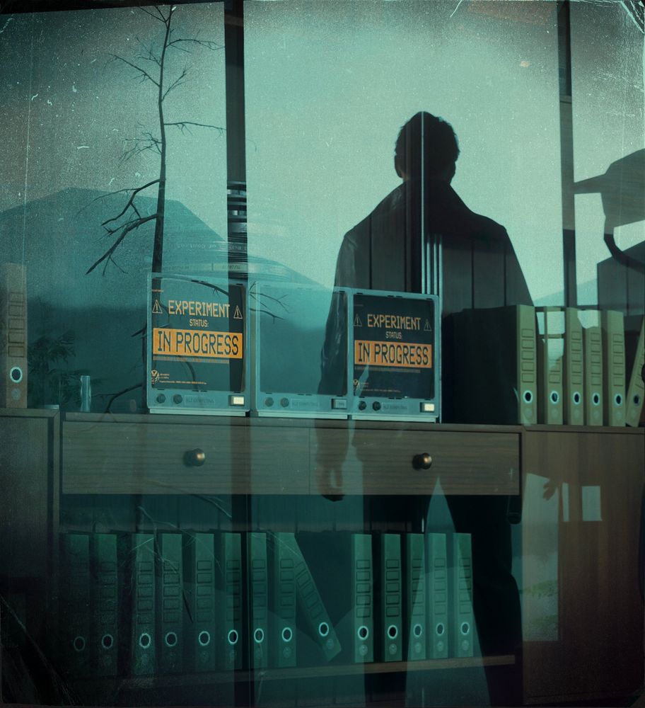 Reflection of Agent Estevez in glassdoor
